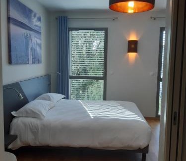Lons-le-Saunier Hotel | Logis Hotel du Parc-Restaurant - Le Rouget de Lisle