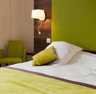 Lons-le-Saunier Hotel | Logis Hotel du Parc-Restaurant - Le Rouget de Lisle