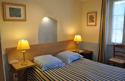 Saint-Vallier-de-Thiey Hotel | Logis Hotel Le Relais Imperial