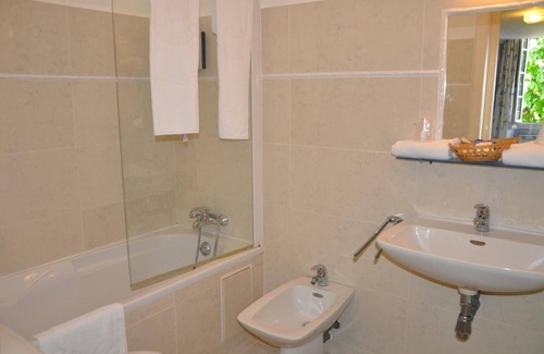 Saint-Vallier-de-Thiey Hotel | Logis Hotel Le Relais Imperial