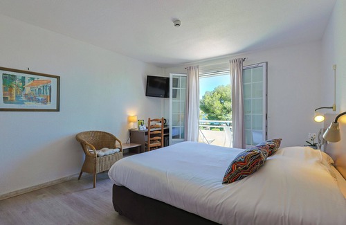Agay Hotel | Logis Hotel l'Esterella