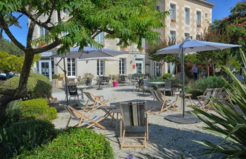 Saujon Hotel | Logis Hotel Le Richelieu - Royan Atlantique