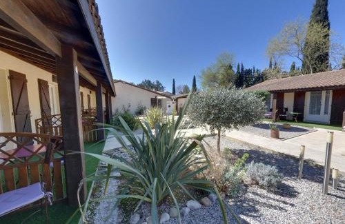 Gignac Hotel | Logis Hotel Le Vieux Moulin