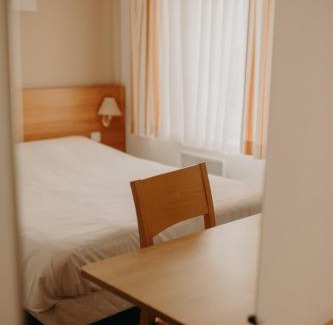 Cransac Hotel | Logis - Hotel Restaurant du Parc