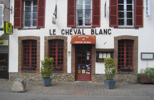 Charny Hotel | Logis Hotel Restaurant Le Cheval Blanc