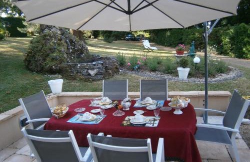 Mareuil-Sur-Lay-Dissais Bed & Breakfast | Logis La Folie