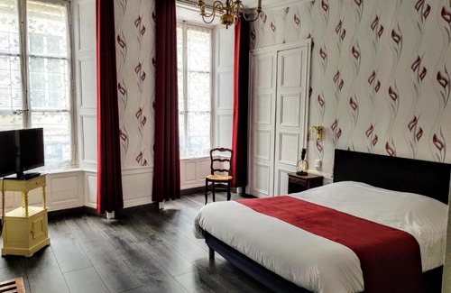 Valognes Hotel | Logis Le Grand Hôtel du Louvre