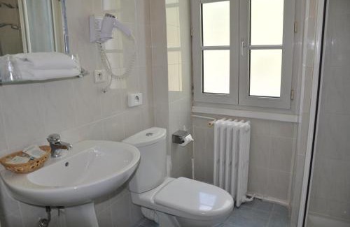 Saint-Vallier-de-Thiey Hotel | Logis Le Relais Imperial