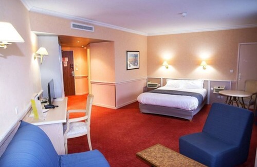 Saint-Maurice-de-Beynost Hotel | Logis Lyon Est