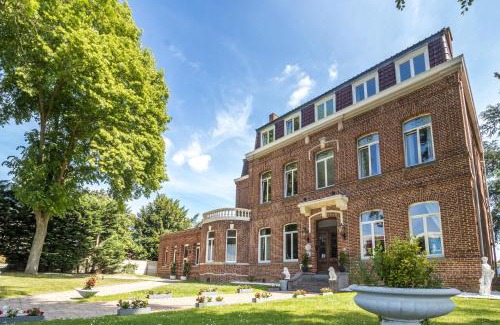 Corbehem Hotel | Logis Manoir de Fourcy