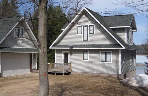 Wetmore House | Logun's Landing, Powell Lake, Interior Update In 2014