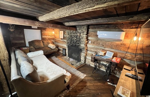 Lyndhurst Cabin | Logwood Cabin Pre Civil War