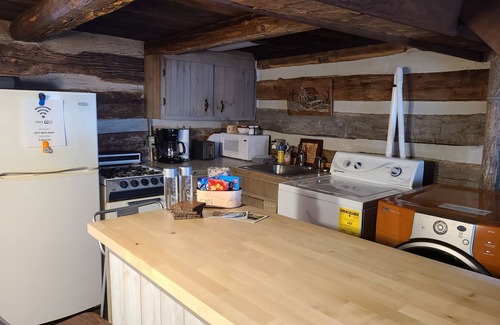 Lyndhurst Cabin | Logwood Cabin Pre Civil War