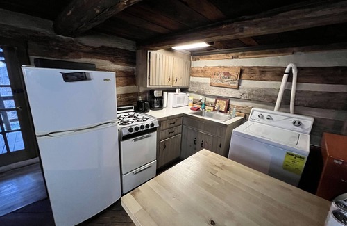 Lyndhurst Cabin | Logwood Cabin Pre Civil War