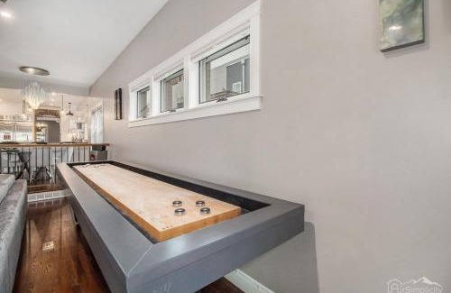 Highland House | Lohi Luxury 2 Units Private Yard & Firepit