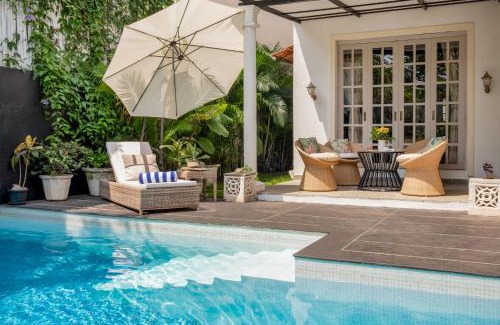 Assagao Villa | LohonoStays Castello Villa 1