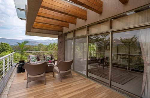 Khalapur Villa | LohonoStays Villa Belmonte