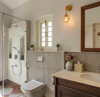 Wellington Villa | LohonoStays Villa Lansdowne