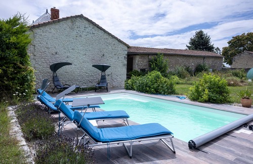 La Roche-Rigault Cottage | Loire Valley luxury gite with heated pool