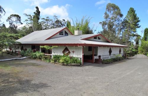 Volcano Cabin | Lokahi Lodge