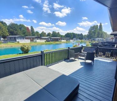 Allerthorpe House | Loki's Retreat Lodge with Hot Tub
