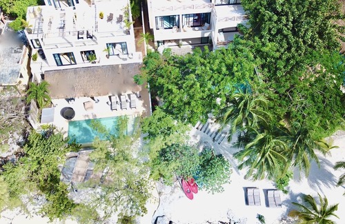 Isla Mujeres Villa | LOLA 13 BR Beachfront Villa Compound