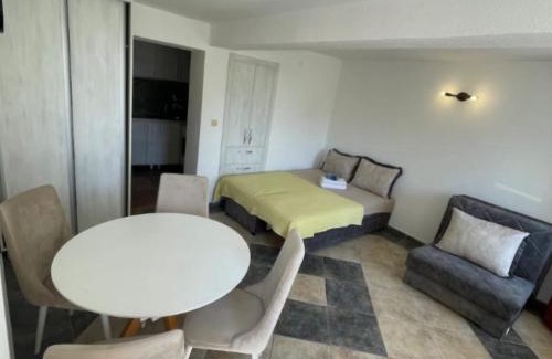 Old Town Apartment | Lola of Old Town