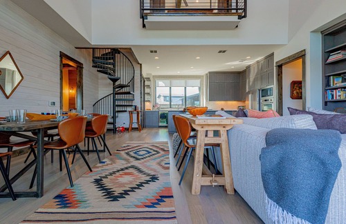 Point Pedernales House | Lola's Lakefront: 3-Bed Treehouse with Porch, Fire Pit & Year-Round Fun
