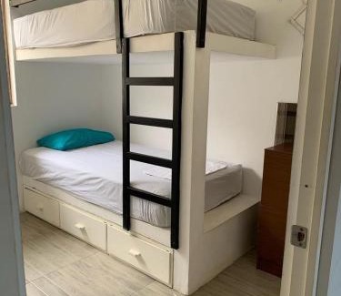 Caleta Cruz House | Loma house