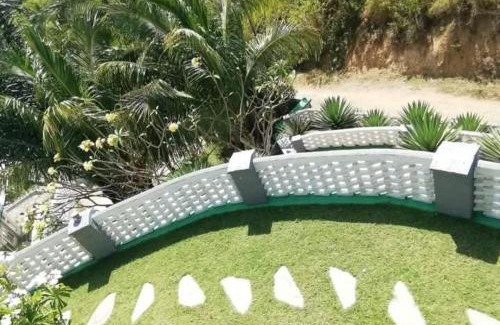 Kuta House | Lombok Hill Wiolett