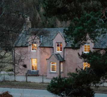 Strathdon House | Lonach Coaching Inn
