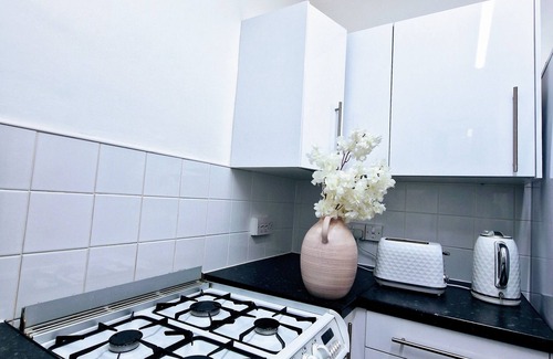 Homerton Apartment | London - 1 Bedroom - 1 Bathroom - WiFi