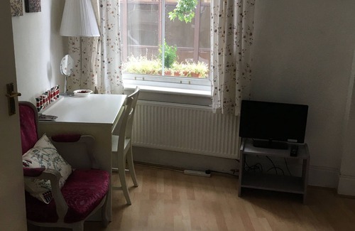 Elephant and Castle Apartment | London Bridge - Entire 2 Bedroom Apart