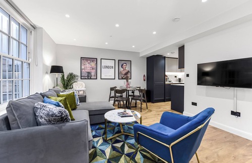 Tachbrook Apartment | London Calling: 2BR Flat with Chic London Flair