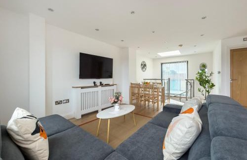 Angel Apartment | London City Angel 2 Bed Balcony Duplex Flat Zone 1 Bright