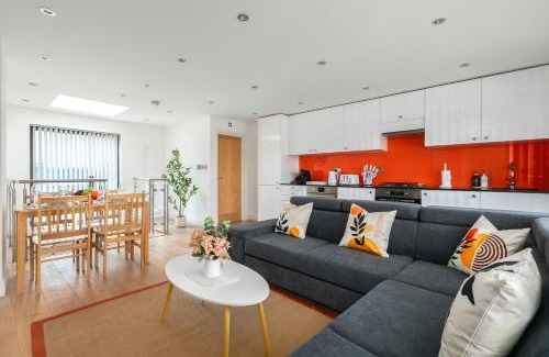 Angel Apartment | London City Angel 2 Bed Balcony Duplex Flat Zone 1 Bright
