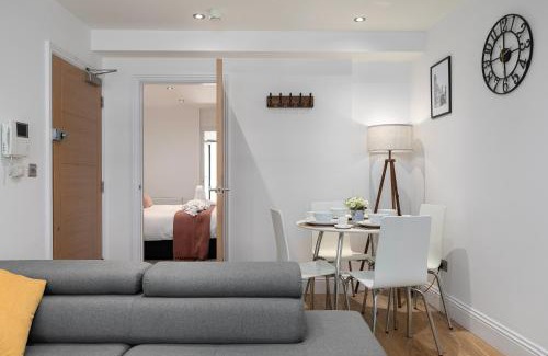 Weavers Apartment | London City Shoreditch 1BR Luxury Balcony Sleeps 4