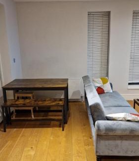 West Ealing Apartment | London Ealing near Train station