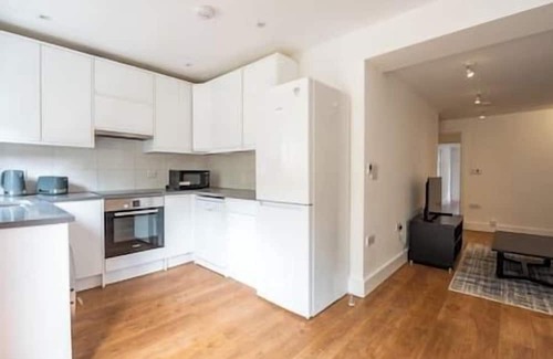Northumberland Park Apartment | London Flat with Garden (WPRA)