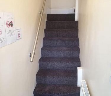 Valentines Apartment | London Luxury 2 bedroom flat 4 mins to Ilford Stn Sleeps x8 Free Parking