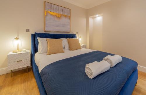 Brompton & Hans Town Apartment | London luxury 3BD 3BTH Knightsbridge, Chelsea Lower Ground Floor Flat