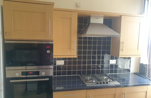 Valentines Apartment | London Luxury Spacious 2 Bedroom Apartment 5 mins from Ilford Stn.