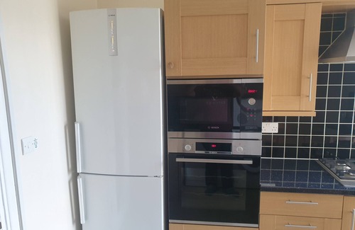 Valentines Apartment | London Luxury Spacious 2 Bedroom Apartment 5 mins from Ilford Stn.
