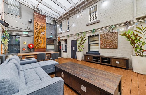 Kings Cross Hostel | London Plane Backpackers