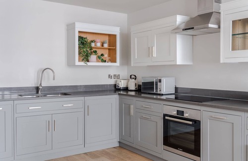 Clerkenwell Apartment | London's Calling - Farringdon - by Frankie Says