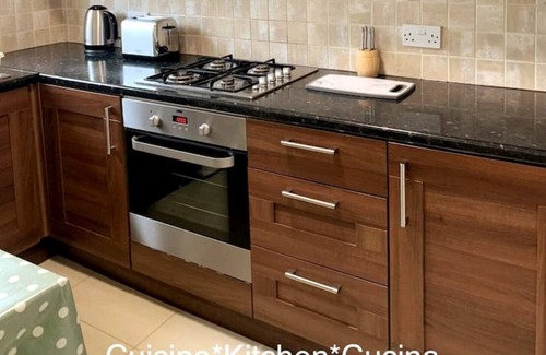 Southgate Apartment | London Southgate 2 Bed Apartment