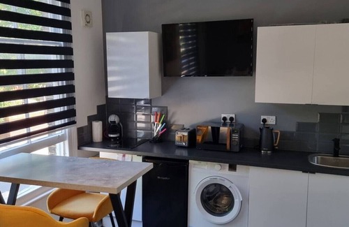 Hillrise Apartment | London studio, perfect stay, close to underground/train