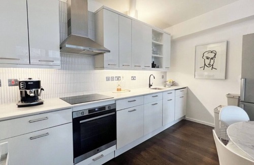 Prince's Apartment | London warehouse 2 bed