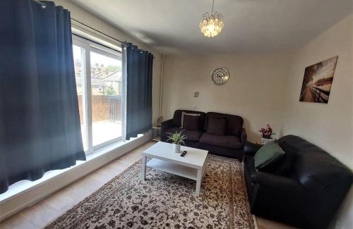 Hackney Wick House | London Zone 2, Spacious 3 Bedroom House