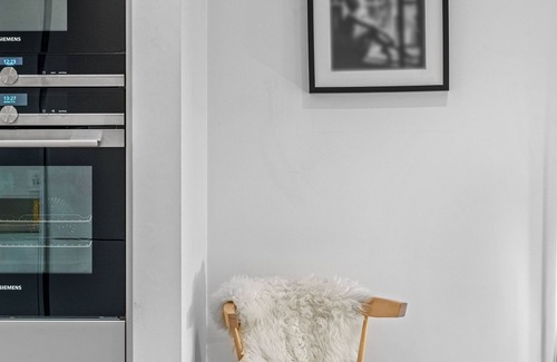 Golborne Apartment | Londwell, Heart of Notting Hill, Balcony Suite Luxury